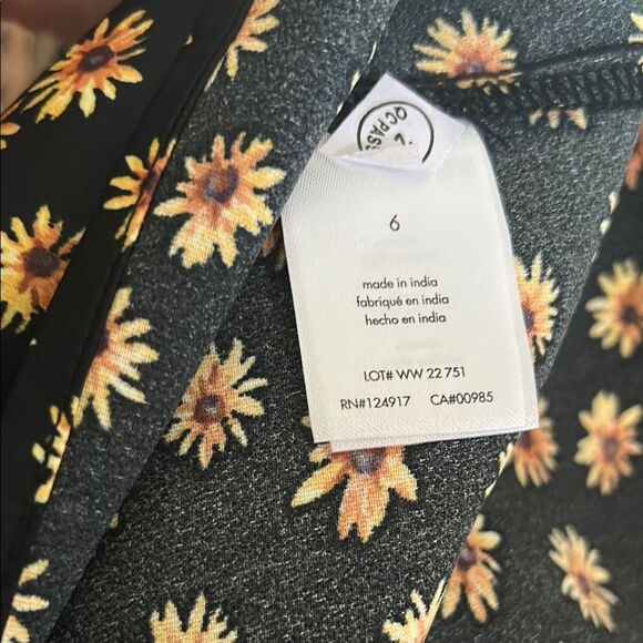 NEW WeWoreWhat cowl midi disty daisies Sundress size 6 - Picture 5 of 7